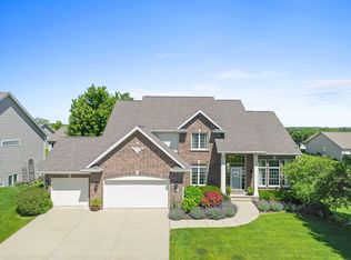 15201 Wilden Dr, Urbandale, IA 50323