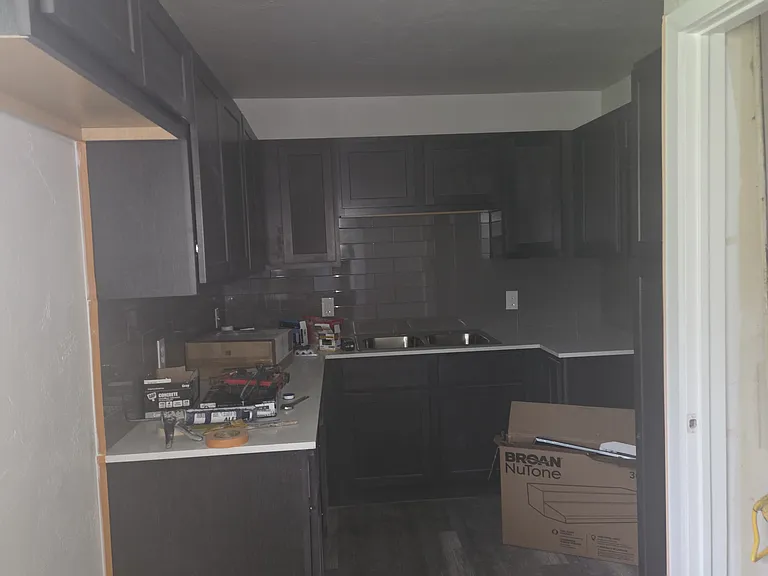 2516 Queensbury Rd — Photo 2