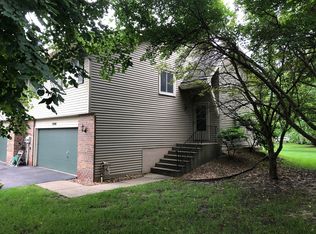 7046 Chaparral Ln, Chanhassen, MN 55317