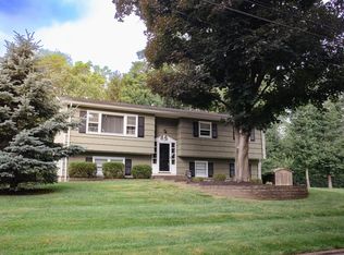 7 Brentwood Dr, New City, NY 10956