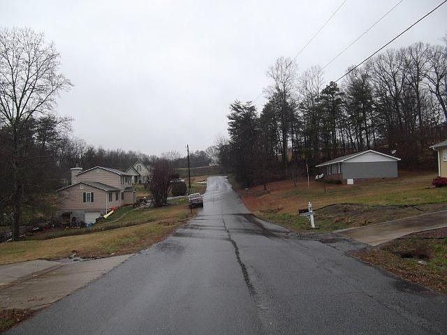 2nd image of 107 Michael Ct