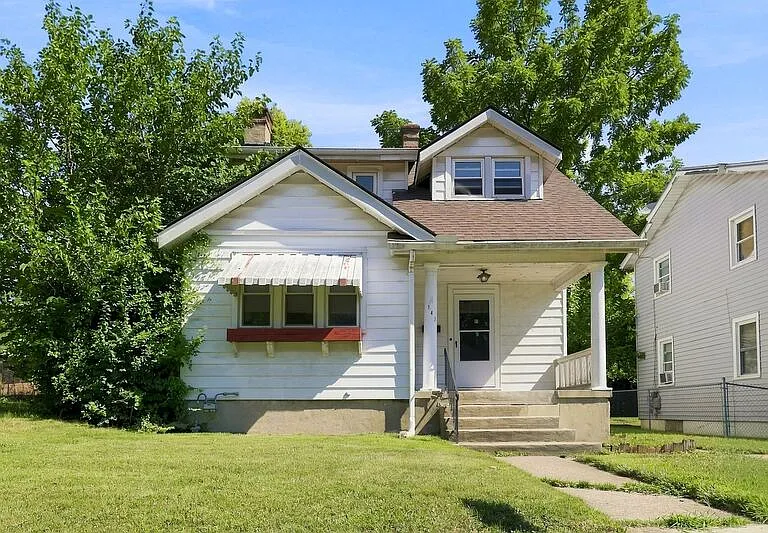 147 W Hudson Ave — Photo 1
