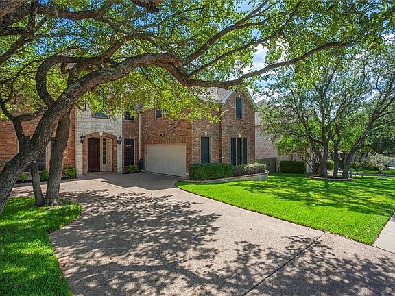 3rd image of 2113 Clear Lake Pl