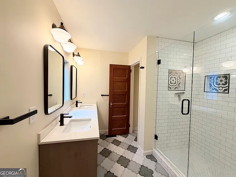 1012 Berne St SE — Photo 21