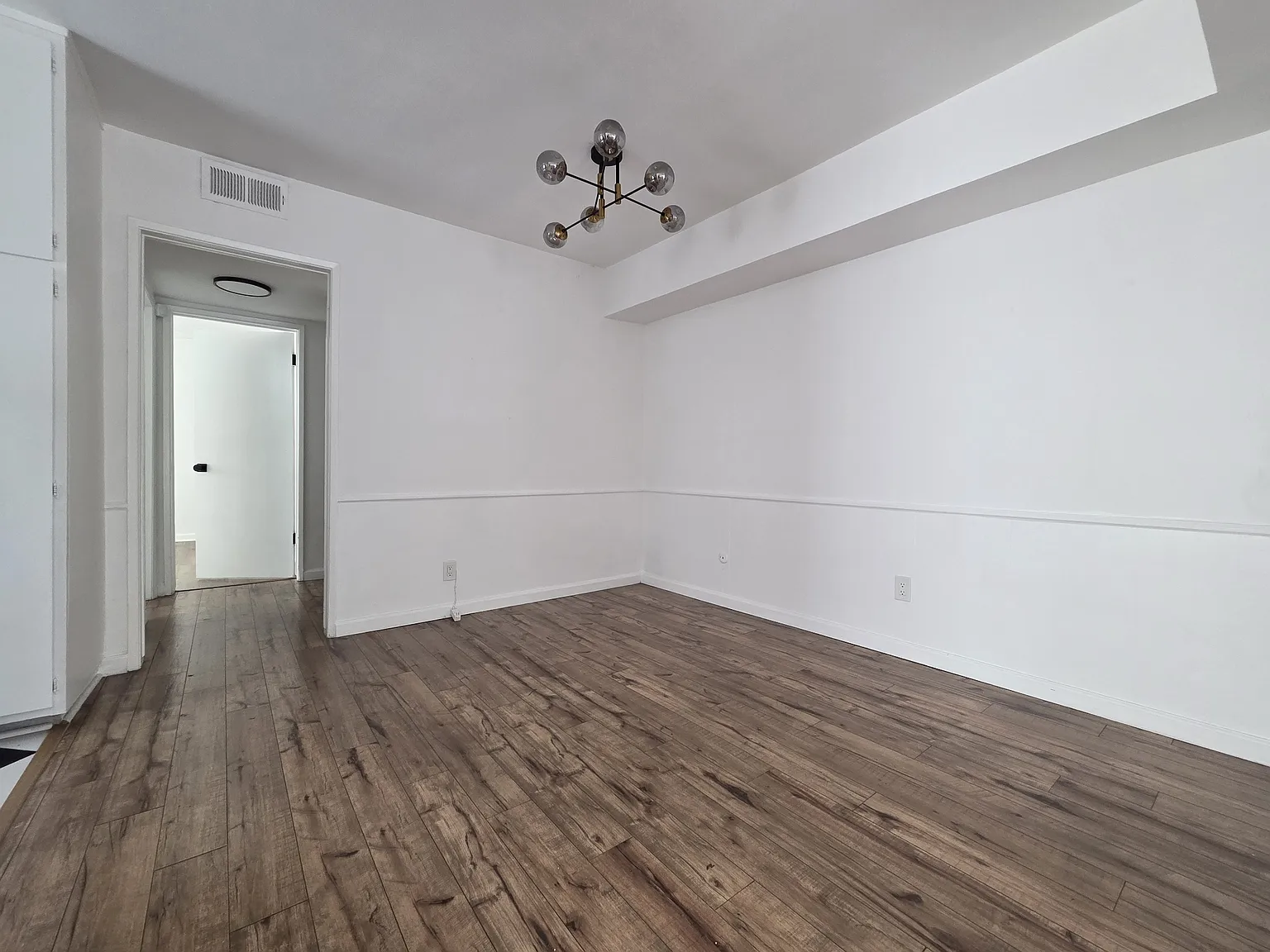 2 bed, 1200 sqft, $3,200 — Photo 4