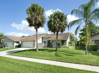 7689 Cypress Cres, Boca Raton, FL 33433