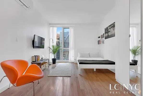 Rented by Keller Williams NYC | media 28