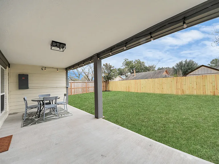 Falcon Meadow Dr — Photo 49