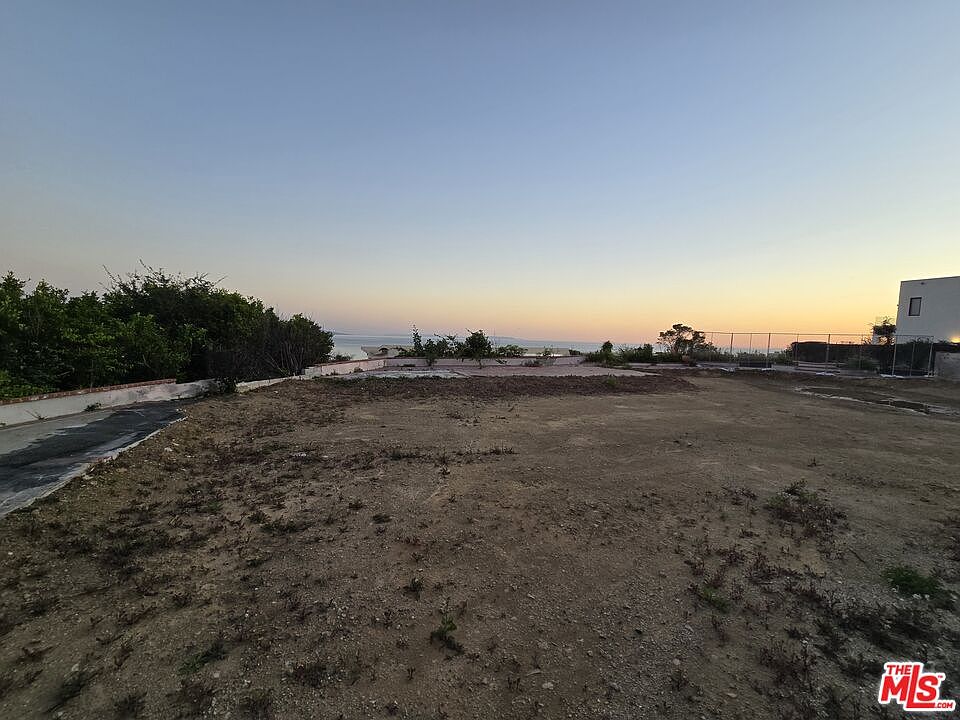 1st image of 1127 Lachman Ln