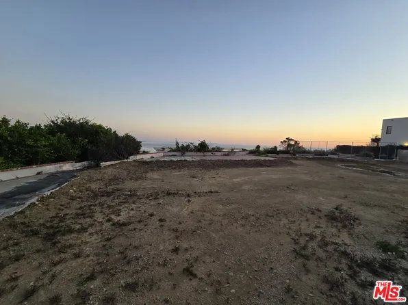 1127 Lachman Ln, Pacific Palisades, CA 90272