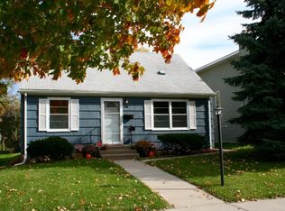 21 Jackson Ave S, Hopkins, MN 55343