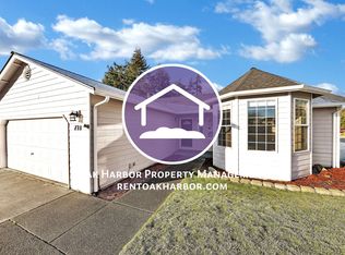 713 SW Puffin St, Oak Harbor, WA 98277