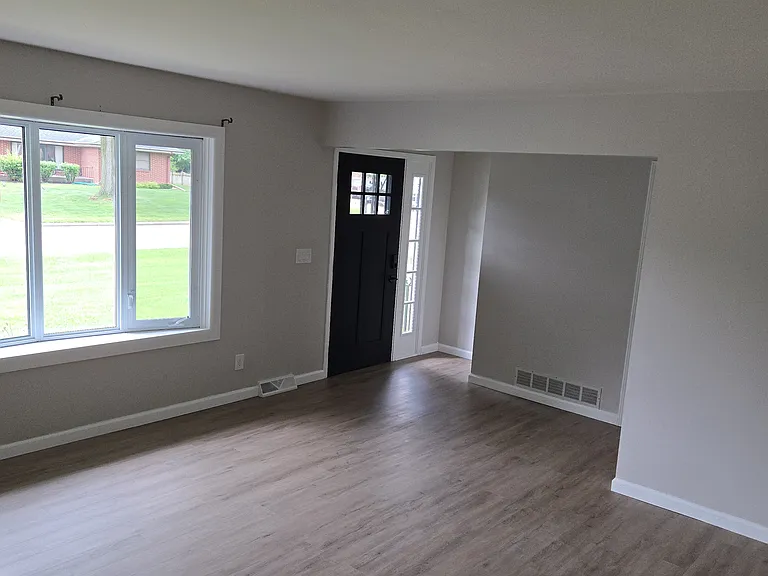 5625 Knollwood Rd — Photo 4