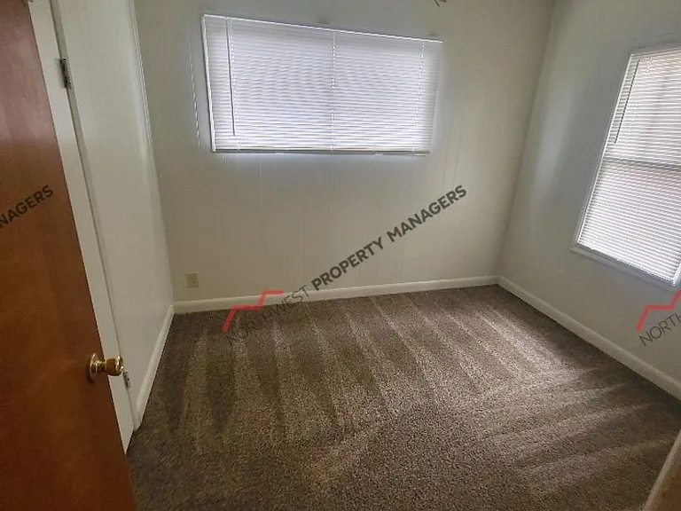 629 NW Hawthorne Pl — Photo 13