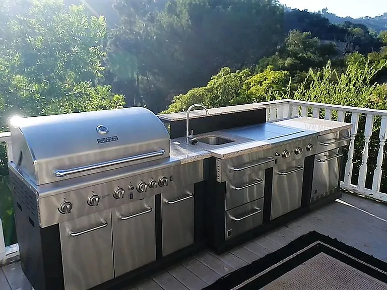 2400 Benedict Canyon Dr — Photo 14