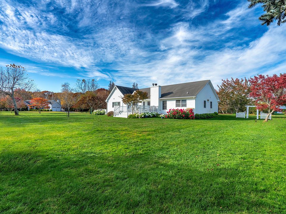 2315 Cedar Dr, East Marion, NY 11939 MLS 378035 Zillow