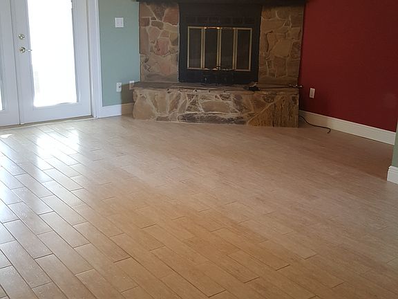 3rd image of 110 Limewood Pl #E