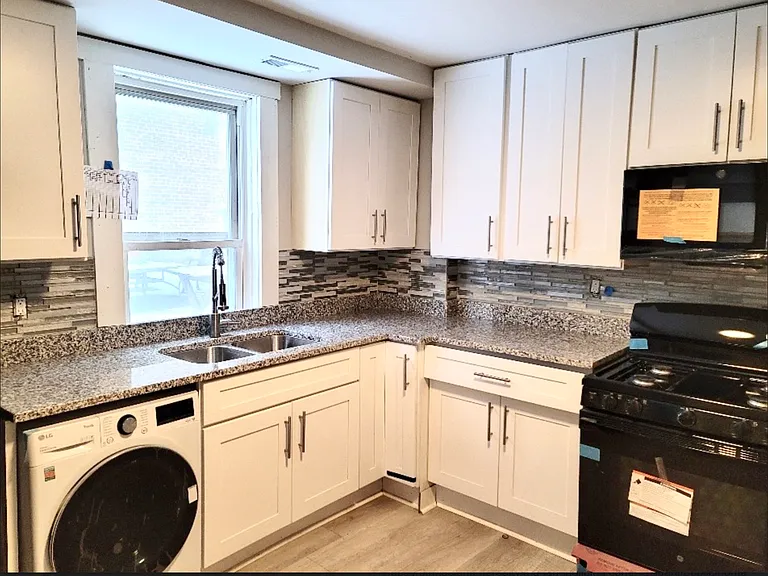 9611 S Avenue L #1 — Photo 6
