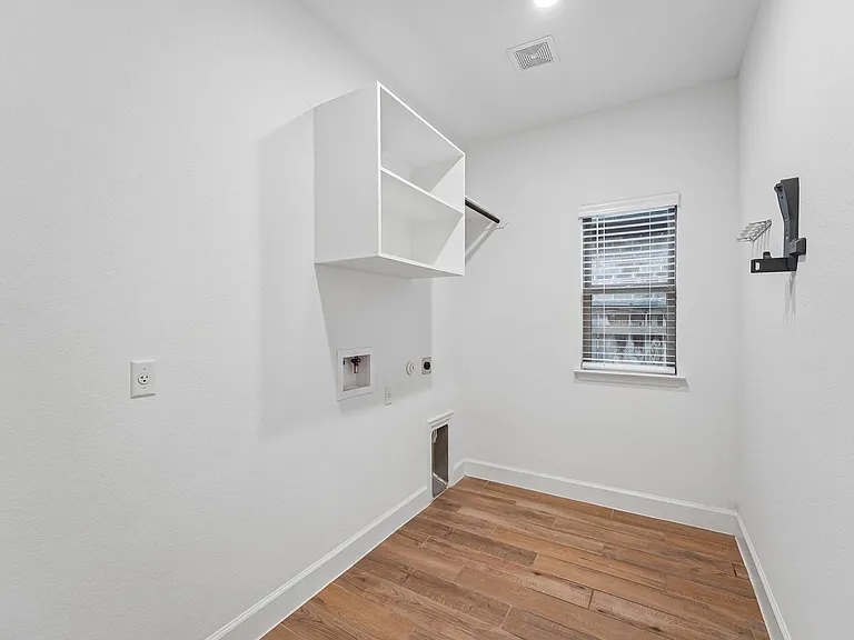 133 Plumbago Loop — Photo 16