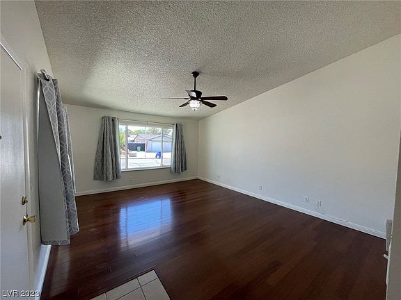 3rd image of 1312 Ramona Ln