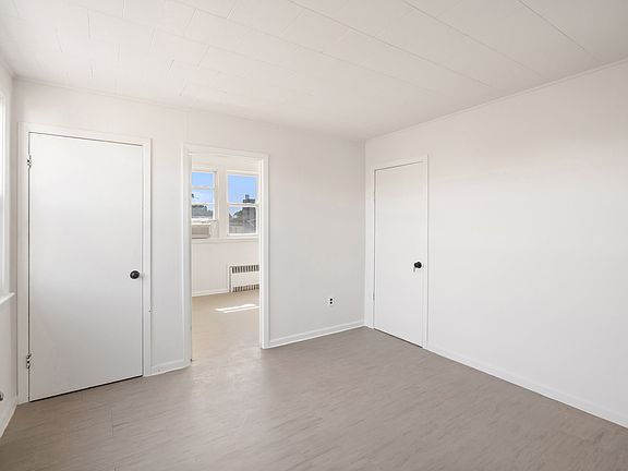 5th image of 16 Legion Pl Floor 2