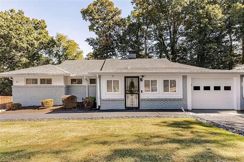 3 bed, 2.0 bath, 1645 sqft, $3,200 — Photo 1