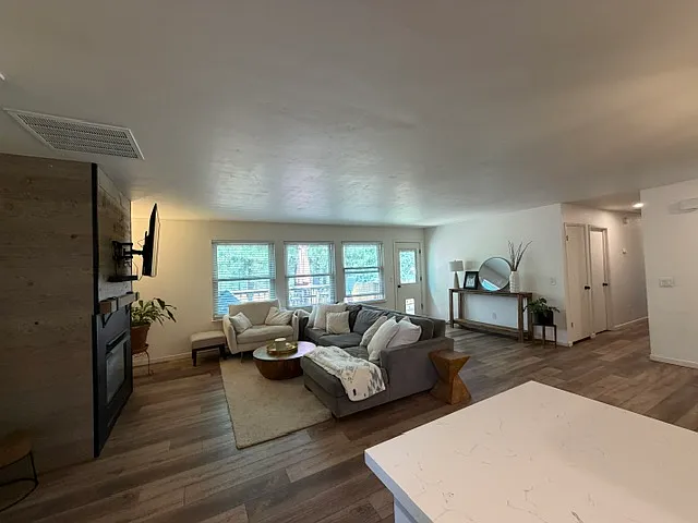 10328 Martis Valley Rd — Photo 5