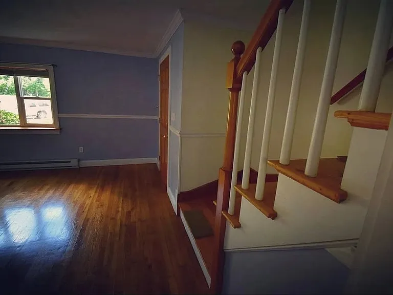 11 Lincoln Cir #9 — Photo 8