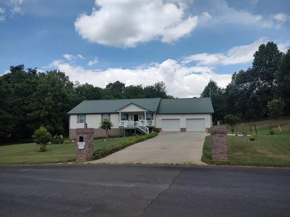 157 Brookfield Ln, Chatsworth, GA 30705