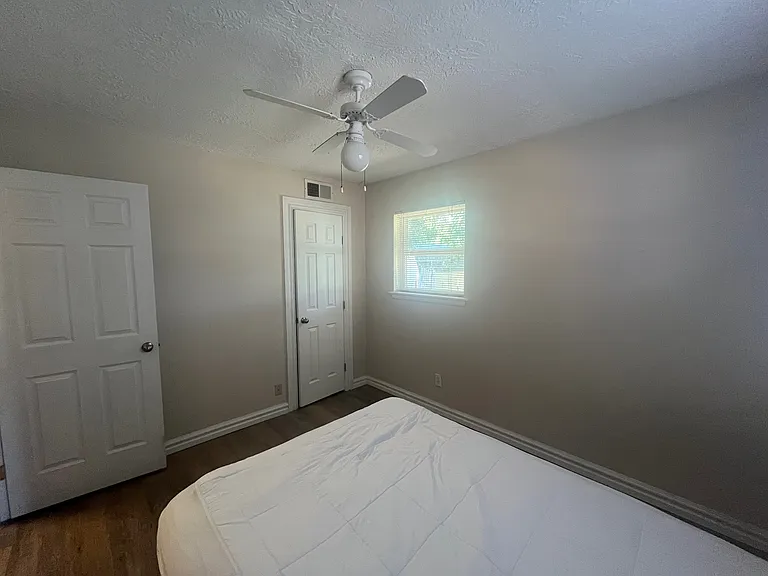 1331 W Hayes St — Photo 16