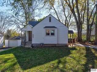 303 W 19th Ave, Bellevue, NE 68005