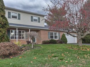 76 Browning Rd, Lancaster, PA 17602