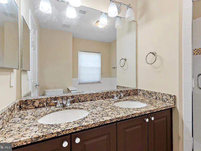 13129 Englishwood Ln — Photo 24