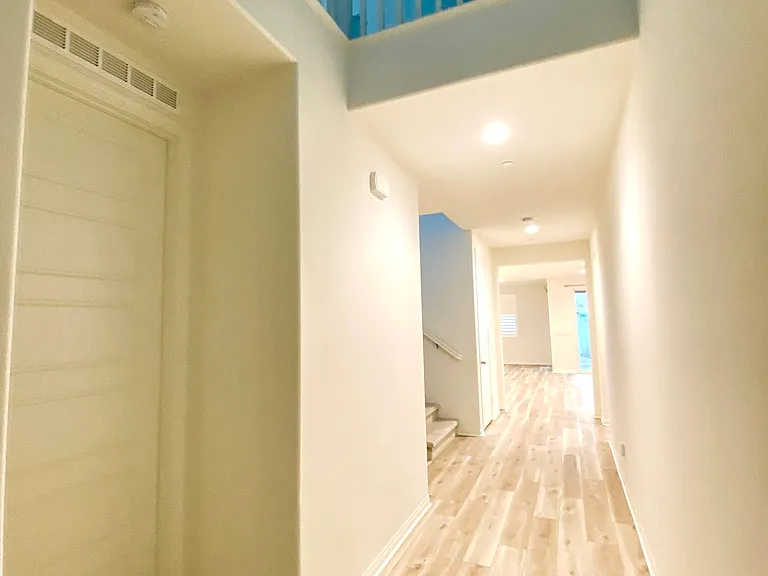 39549 Clare St — Photo 17