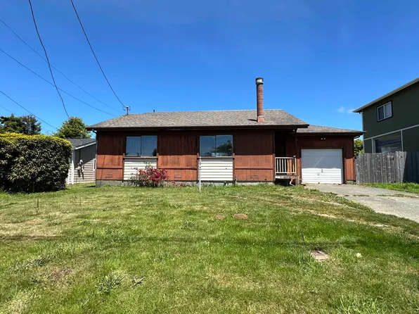 2532 Peveler Ave, Crescent City, CA 95531