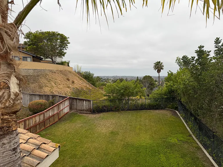 6833 Urubu St — Photo 34