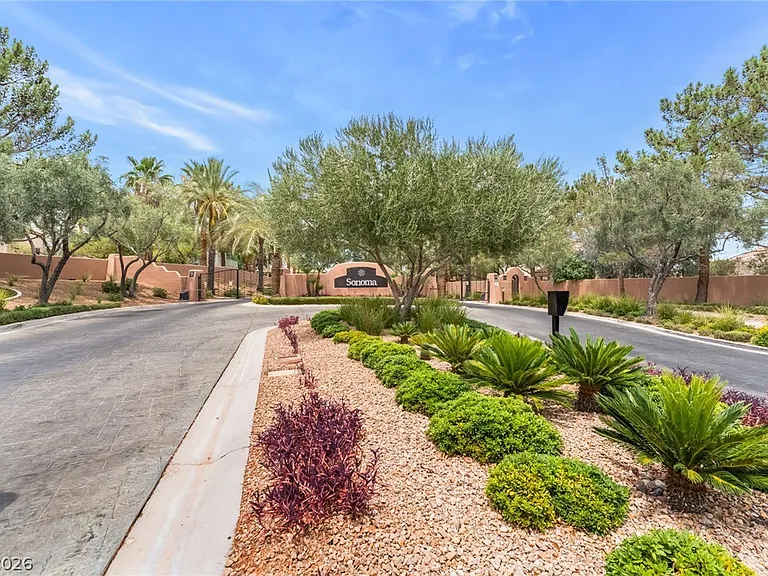 1733 Tesara Vista Pl — Photo 41