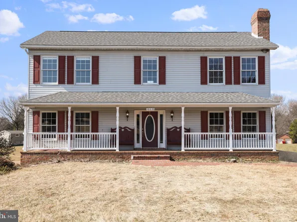 10630 Hershey Dr, Williamsport, MD 21795