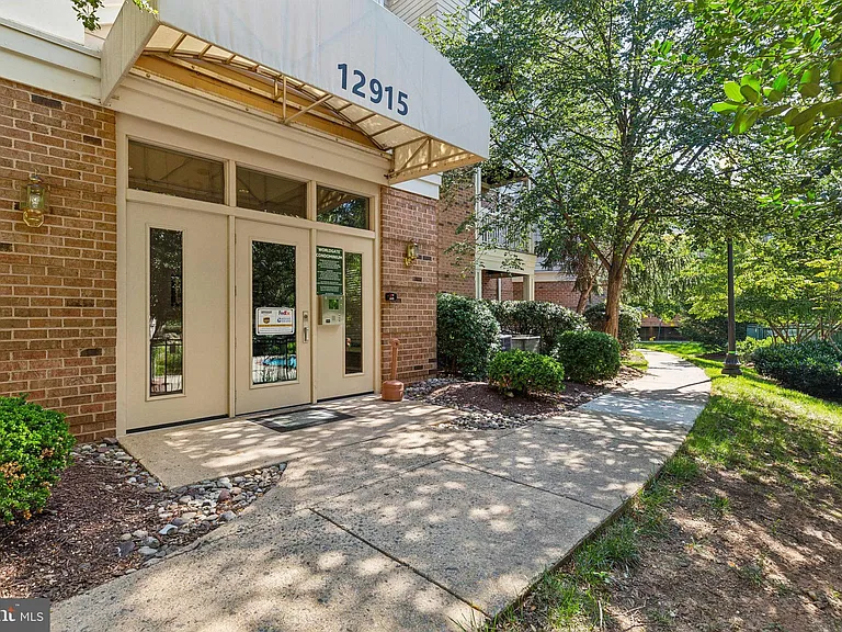 12915 Alton Sq #114 — Photo 5