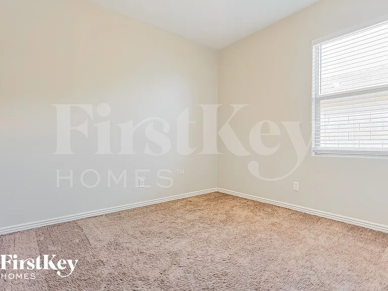 20392 N Mac Neil St — Photo 15