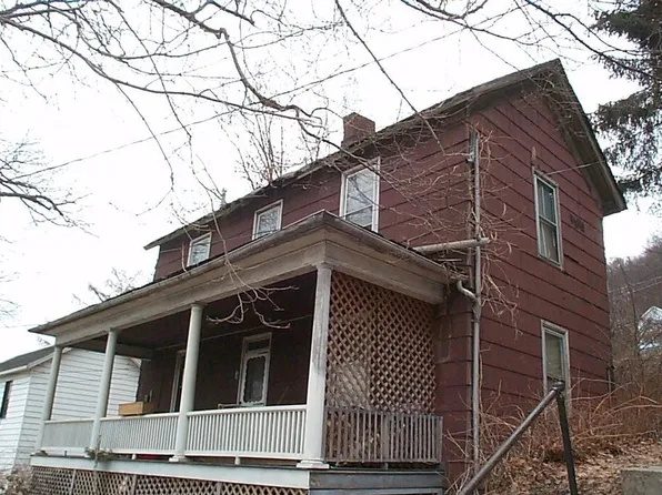1319 Myrtle St, Franklin, PA 16323