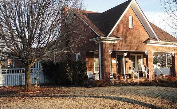 2nd image of 1231 N Beard Ave