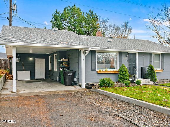 4th image of 121 N 52nd Ave