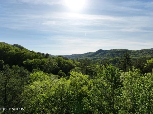 Sunset Rd, Sevierville, TN 37862
