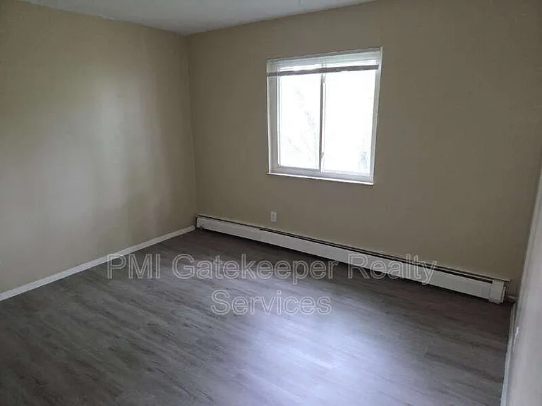 2459 Montana Ave #8 — Photo 16