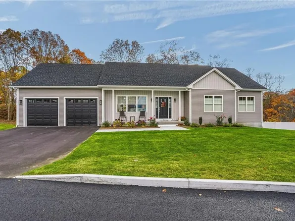 46 Lilyana Way, Cranston, RI 02920