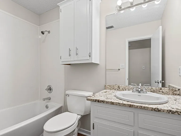 2835 Old Dutch Ct — Photo 16