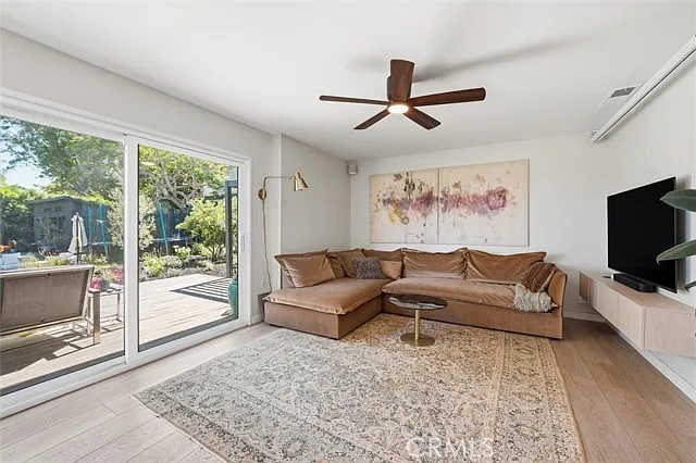 1720 Voorhees Ave — Photo 8