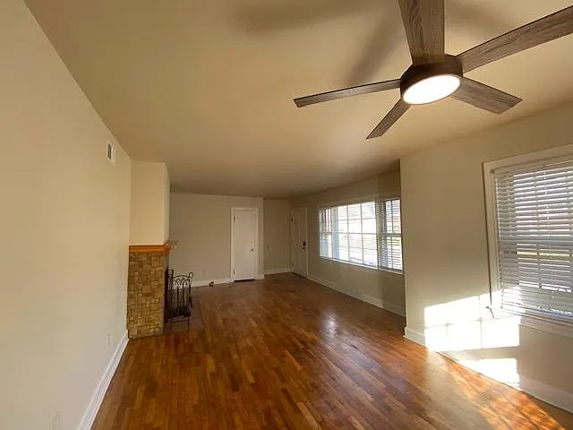 4 bed, 1880 sqft, $1,700 — Photo 4