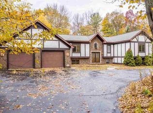 6727 Tall Oaks Rd, Manitowoc, WI 54220